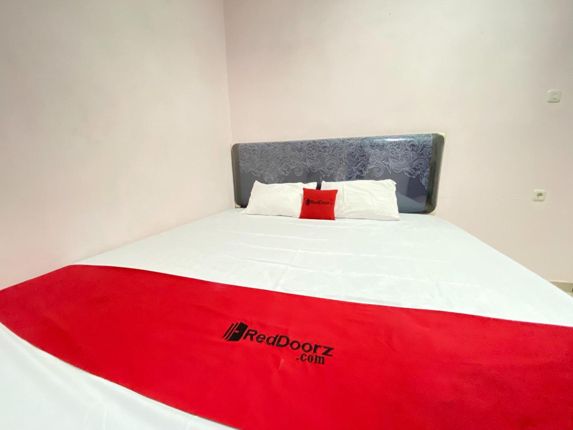 Reddoorz At Homestay Madu Makassar Luaran gambar